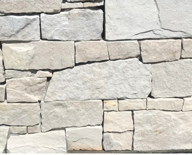 Naxos Cladding Sawn Back Random 20-40Mm 1M2